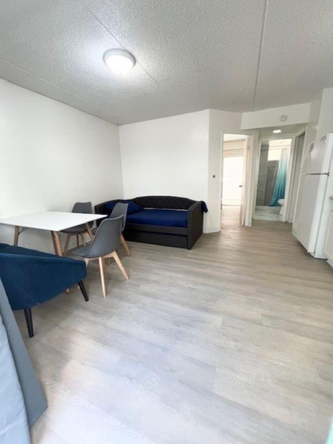 Waikiki Beachside Hostel Хонолулу Екстериор снимка